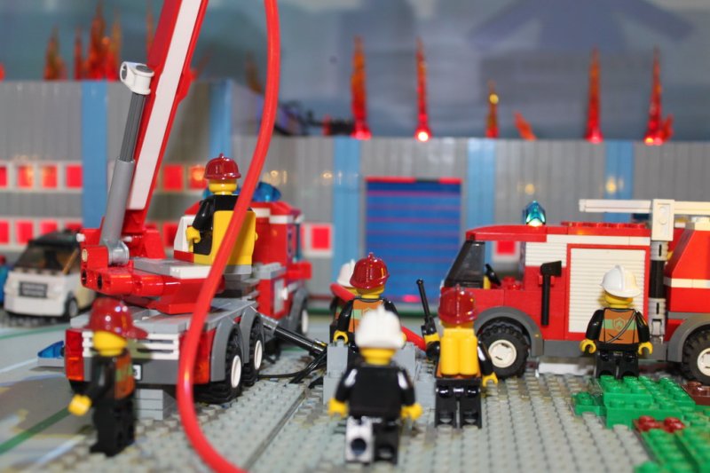 Brandweer LEGO en schaatsen in de kerstvakantie bij Veiligheidsmuseum PIT