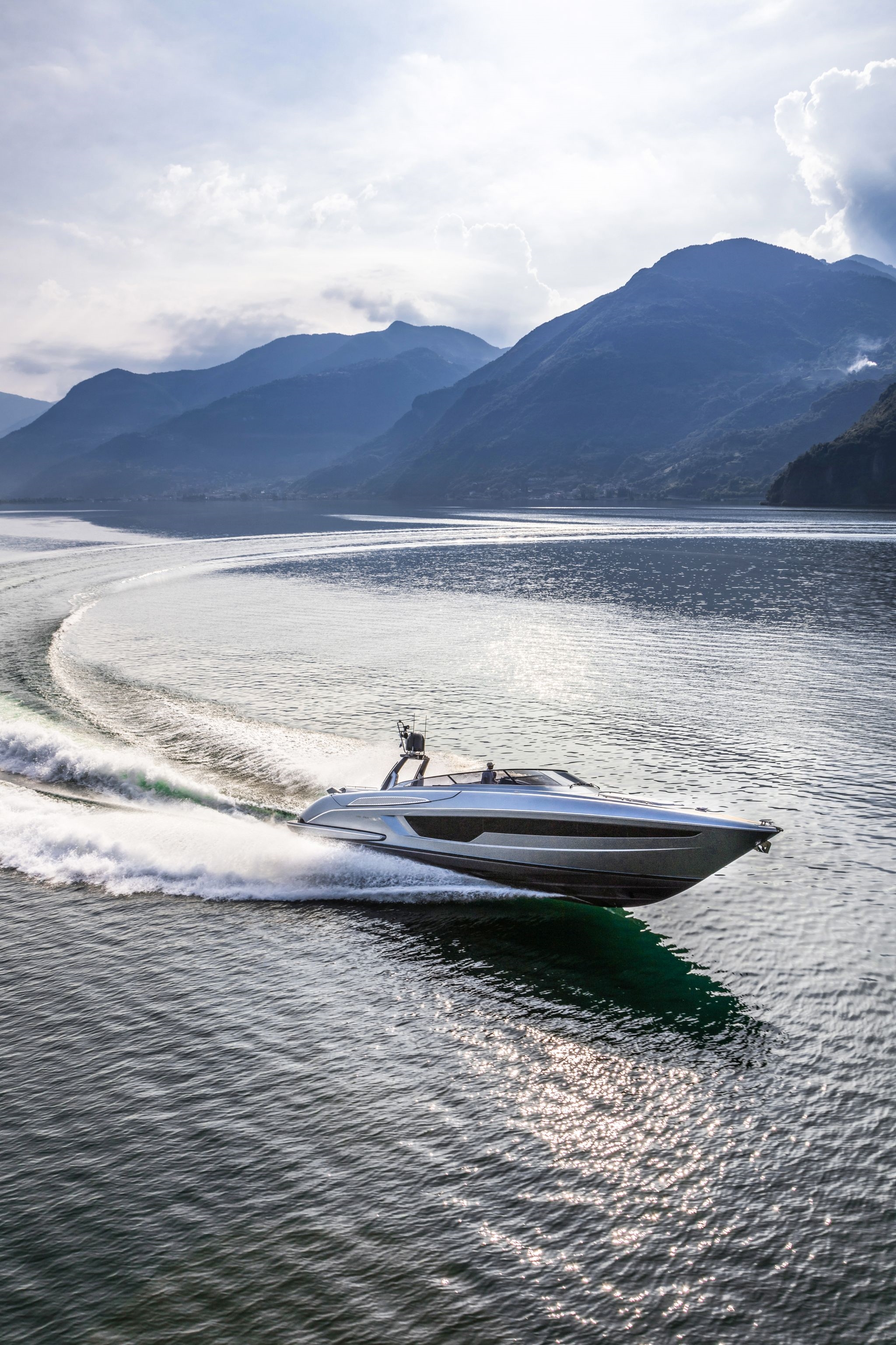 Yacht Consult is de nieuwe exclusieve dealer van Ferretti Group in de Benelux