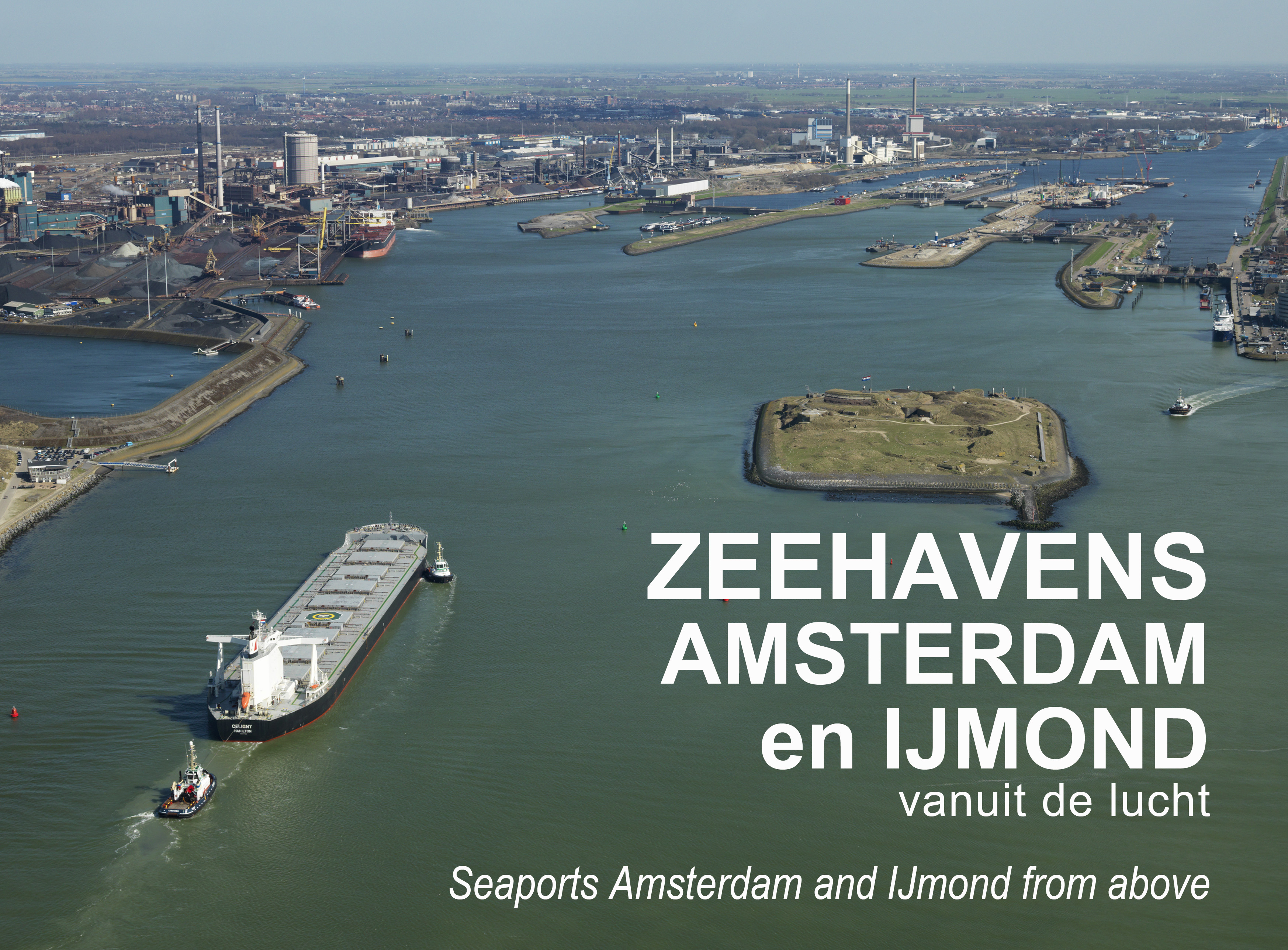 Amsterdam en de Noordzeekanaalhavens vanuit de Lucht